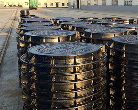 Ductile iron manhole cover