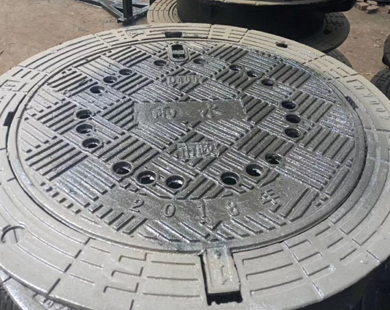 Ductile iron manhole cover